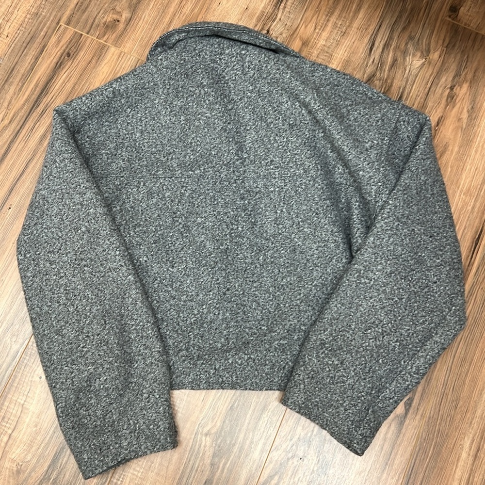 Ladies zip jacket. - Picture 4 of 4